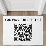 Funny Custom QR Code Fußmatte<br><div class="desc">Begrüßen Sie Ihre Gäste mit einer nicht nur funktionalen, sondern auch unterhaltsamen Tür! Mit einem fett formatierten Satz "You will't Bedret This" und einem scannbaren QR-Code bringt diese anpassbare Türmatte eine moderne Drehung in Ihren Eingang. Ideal für Zuhause, Büros oder jeden Raum, der Kreativität und Spaß schätzt, ist es sicher...</div>