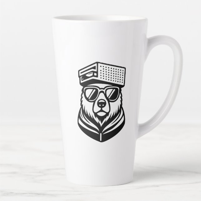 Funny Cute Bear With A Cheese Graters Hat Milchtasse (Rechts)