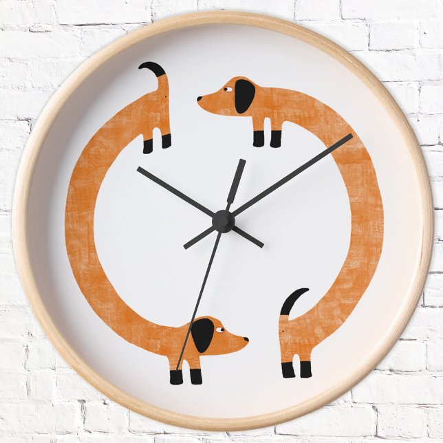 Funny Dackel Sausage Dog Runde Wanduhr (Fun Dachshund Sausage or Wiener dog wall clock with or without wooden frame.)