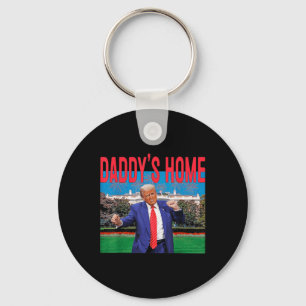 Funny Daddys Zuhause Trump Pink 2024 Nehmen Sie Am Schlüsselanhänger