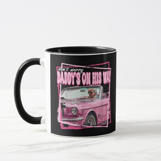 Funny Daddys Zuhause Trump Pink 2024 Nimm America  Tasse (Links)