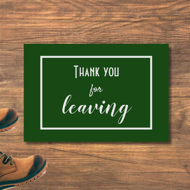 Funny "Danke, dass du Verlassen hast" Introvertier Fußmatte (This funny + stylish hunter green doormat is for introverts, homebodies, and the lovably antisocial!)