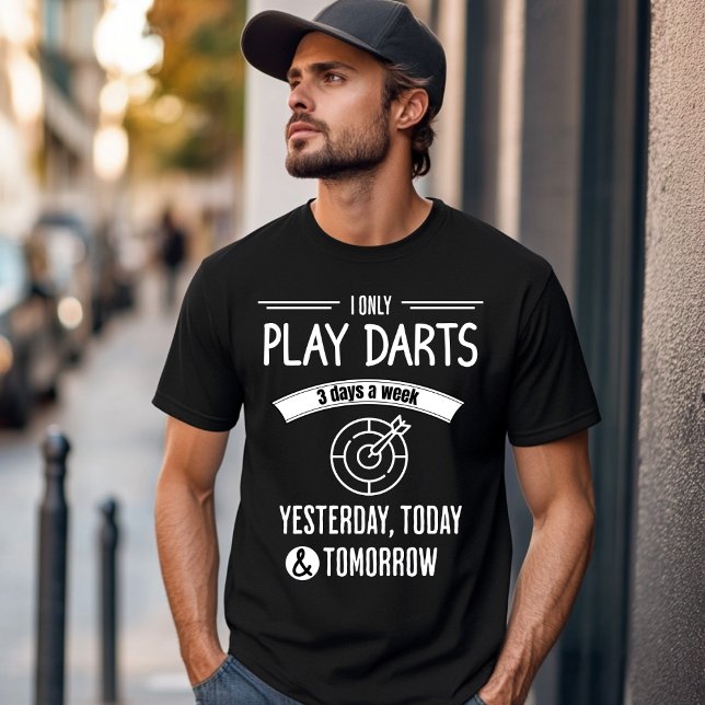 Funny Darts Player Design T-Shirt (Von Creator hochgeladen)