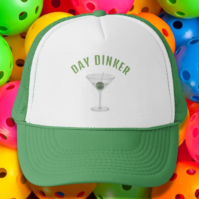 Funny Day Dinker Personalisiert Pickleball Martini Truckerkappe (Funny Day Dinker hat with a pickleball martini)
