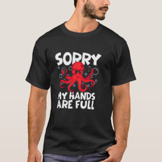Funny Design–Cool Octopus Holding Phones T-Shirt