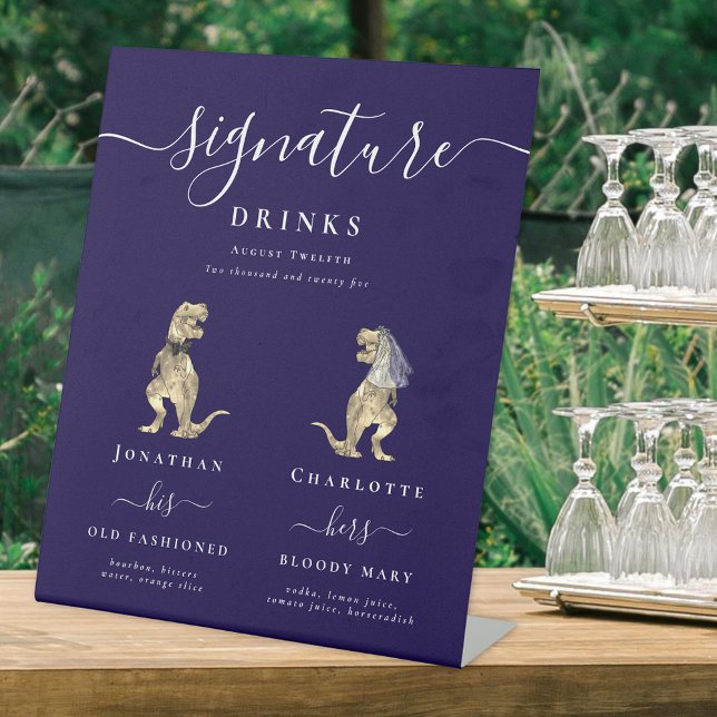 Funny Dinosaur Hochzeit Signature Drinks Navy Blue Sockelschild (Funny Dinosaur wedding bride & groom signature drinks cocktail bar sign his and her cocktails T-Rex )
