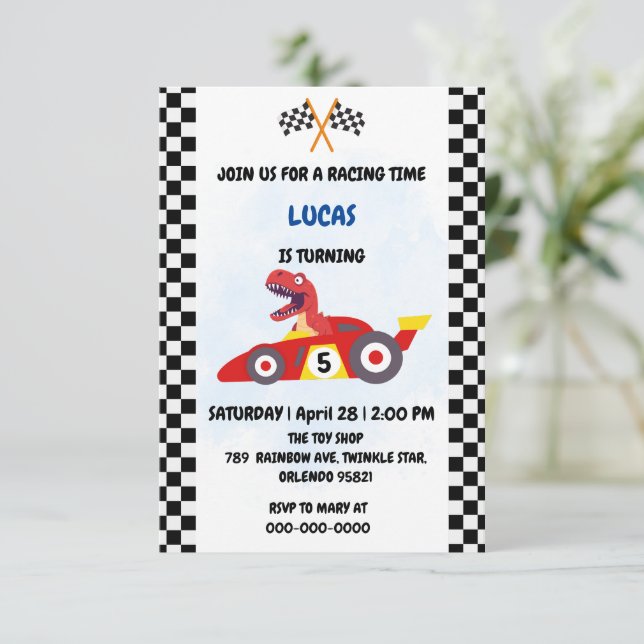 Funny Dinosaur Rennwagen Kindergeburtstag Party Dankeskarte (Stehend Vorderseite)