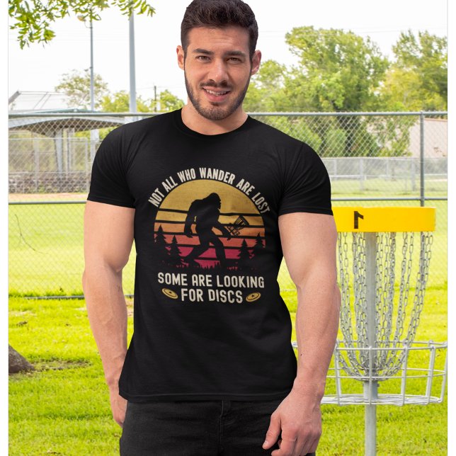 Funny Disc Golf Sasquatch T-Shirt (Von Creator hochgeladen)