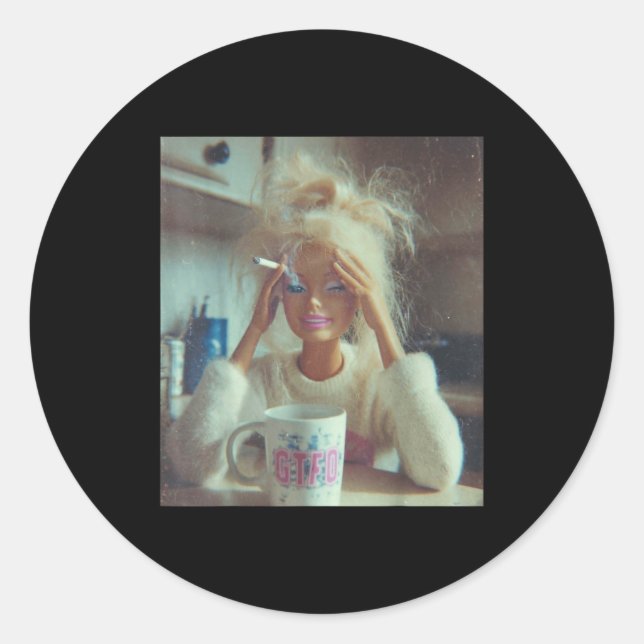 Funny Disgusting Doll Face Meme Smoking Sad Sarcas Runder Aufkleber (Vorderseite)