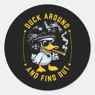 Funny Duck um und erfahren Sie mehr Runder Aufkleber