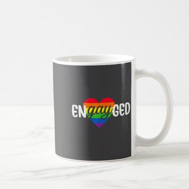Funny Engayged Gay Couple Engagement Party Rainbow Kaffeetasse (Rechts)