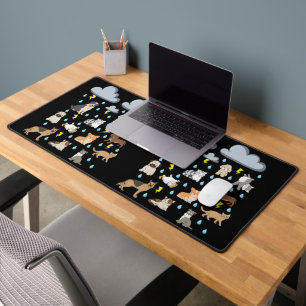 Funny English Idiom Raining Katzen und Hunde Welpe Schreibtischunterlage