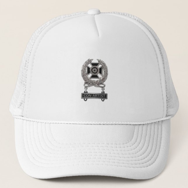 Funny Expert Con Artist Medal Trucker Hat Truckerkappe (Vorderseite)