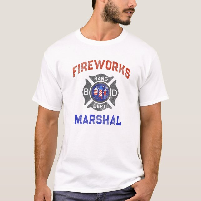 Funny FIREWORKS MARSHAL Firefighter America Fire C T-Shirt (Vorderseite)