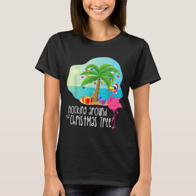 Funny Flamingo Flocking Around The Christmas Tree  T-Shirt (Vorderseite)