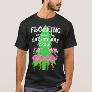 Funny Flamingo Flocking rund um den Weihnachtsbaum T-Shirt