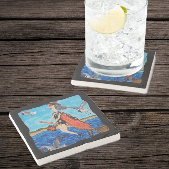 Funny Flying Witze Broom Cat Seagulls Beach Steinuntersetzer (Fun Witch in Bathing suit flying to beach on broom with seagulls black border on stone drink coaster)