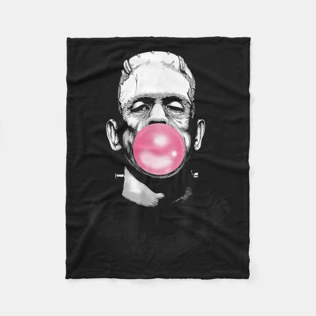 Funny Frankenstein Monster bläst ein bläsernes Gum Fleecedecke (Vorderseite)