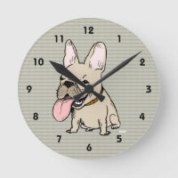Funny French Bulldog mit riesigem Zungenstich