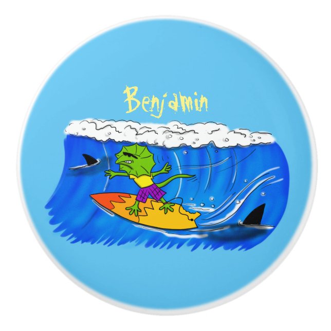 Funny frilled Halslizard Surfing Cartoon Keramikknauf (Vorderseite)