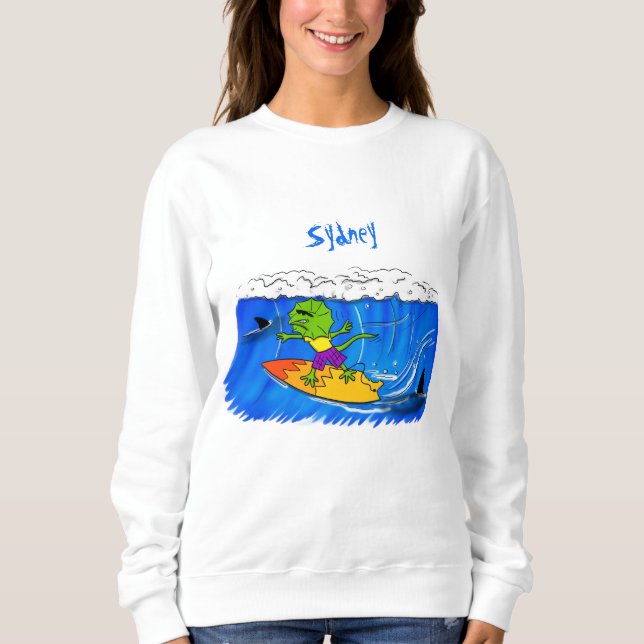 Funny frilled Halslizard Surfing Cartoon Sweatshirt (Vorderseite)