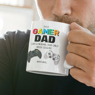 Funny GAMER VATER Personalisiert   Vatertagsgesche Zweifarbige Tasse
