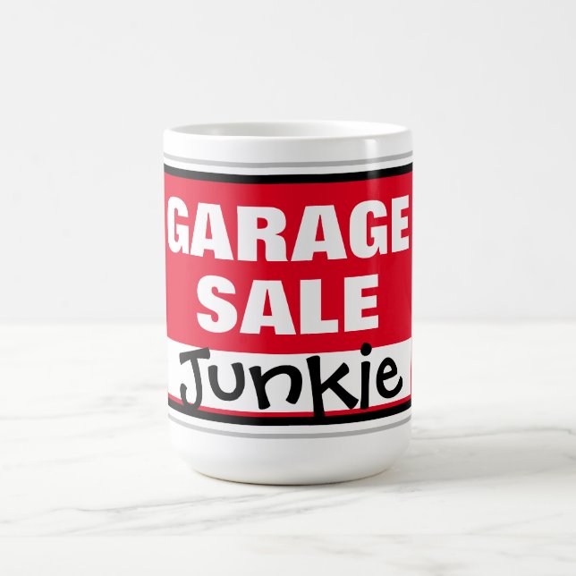 Funny Garage Sale Junkie Kaffeetasse (Mittel)
