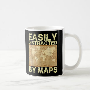 Funny Geography Lehrer leicht von Karten abgelenkt Kaffeetasse
