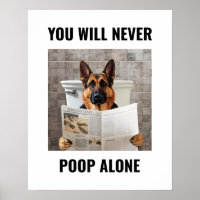 Funny German Shepherd sitzt auf der Toilette Wand 