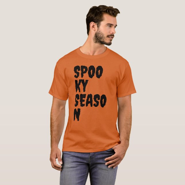 Funny Geschenk für Ihm Halloween SPOOKY SAASON T-Shirt (Vorne ganz)