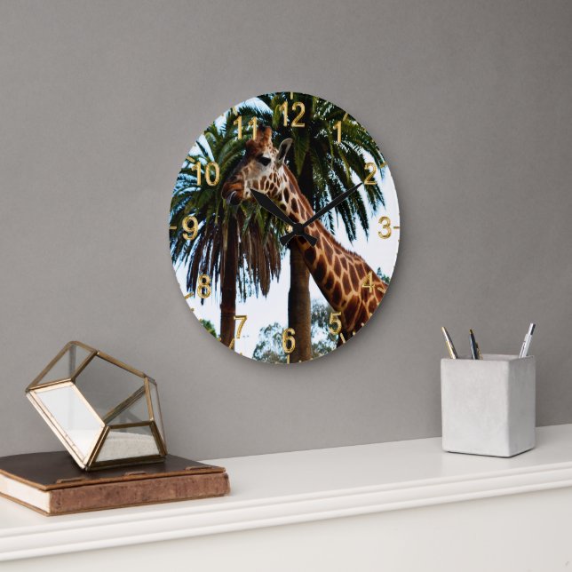 Funny Giraffe, der eine Himbeere gibt, Große Wanduhr (Büro)