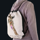 Funny Giraffe Drawstring Bag Smile - Benutzerdefin Sportbeutel<br><div class="desc">Funny Drawstring Bags mit Happy Giraffe Tongue Out und spielerischer Wink Cartoon Zeichnend Lächeltext - Anpassbar - oder Ihren einzigartigen Text hinzufügen - Farben Ihre Lieblings-Beutel und Textefarben / Schriftart / Größe - Make Your Special Gift - Vergrössern und verschieben oder entfernen und hinzufügen Elemente / Bild mit Anpassungs-Tool !...</div>
