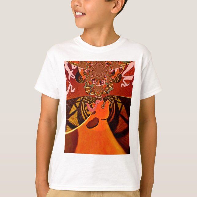 Funny Giraffe: Ein kaleidoskopischer afrikanischer T-Shirt (Vorderseite)