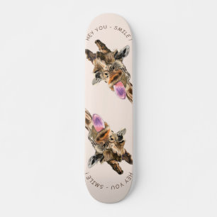 Funny Giraffe Tongue Out and Playful Wink - Läche Skateboard