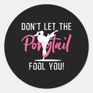 Funny Girl Karate Design Kinder Kickboxing Runder Aufkleber