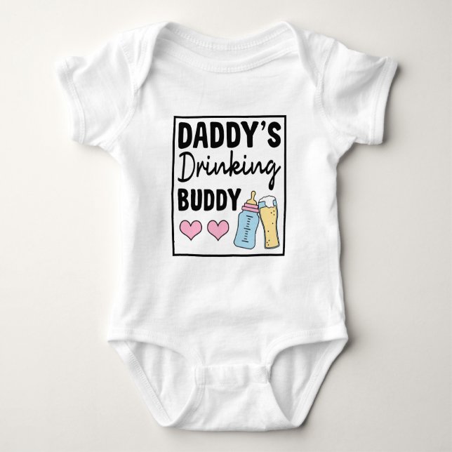 Funny Girls Daddy trinkt Kumpan Baby Strampler (Vorderseite)
