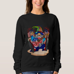 Funny Gnome mit Gitarrensängen und Celebraten 4. Sweatshirt