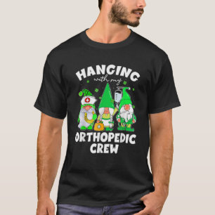 Funny Gnome mit orthopädischer Krankenschwester St T-Shirt