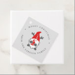 Funny Gnome mit Reindeer Antlers Christmas Grau Geschenkanhänger<br><div class="desc">Diese weißen, runden Aufkleber, die auf unsere Funny Gnomes Collection abgestimmt sind, eignen sich perfekt zum Abdichten der Winterferien-Porto oder zum Dekorieren von Geschenken unter dem Weihnachtsbaum. Design zeigt eine Abbildung eines traditionellen Nisse aus der nordischen oder skandinavischen Weihnachtsgeschichte, das niedliche kleine Gnom hat einen langen weißen Bart, einen lustigen...</div>