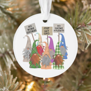 Funny Gnome Protest Weihnachten Ornament