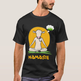 Funny Goat Yoga Gift -Yoga Goat on Mat-Cool Gesche T-Shirt