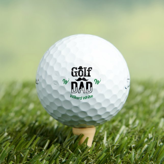 Funny Golf Vater mit Hut und Mustache Monogram Golfball (Insitu T-Shirt)