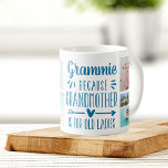 Funny Grammie Grandchildren Kaffeetasse<br><div class="desc">Diese niedliche und lustige Grammie-Tasse ist ein Geschenk für eine Großmutter, die es hasst, Großmutter genannt zu werden. In einer Collage von fünf Fotos ihrer Enkel zeigt sie das Sprichwort "Grammie - denn Großmutter ist für alte Damen". Personalisieren Sie mit einer individuellen Nachricht, den Enkelnamen und/oder dem Jahr auf einem...</div>