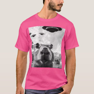 Funny Graphic T-Shirt Capybara Selfie mit Ufos kom