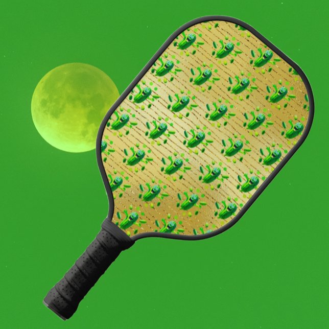 Funny Green Pickleman auf Gold Background Paddle (Lots of little green pickle people take to the sky against a golden hued background! Pretty cute!)