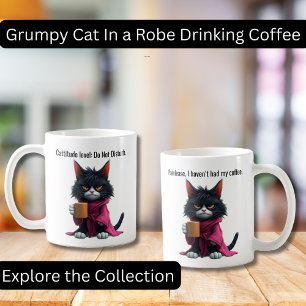 Funny Grumpy Katze in einem Robe und Kaffee Black  Kaffeetasse