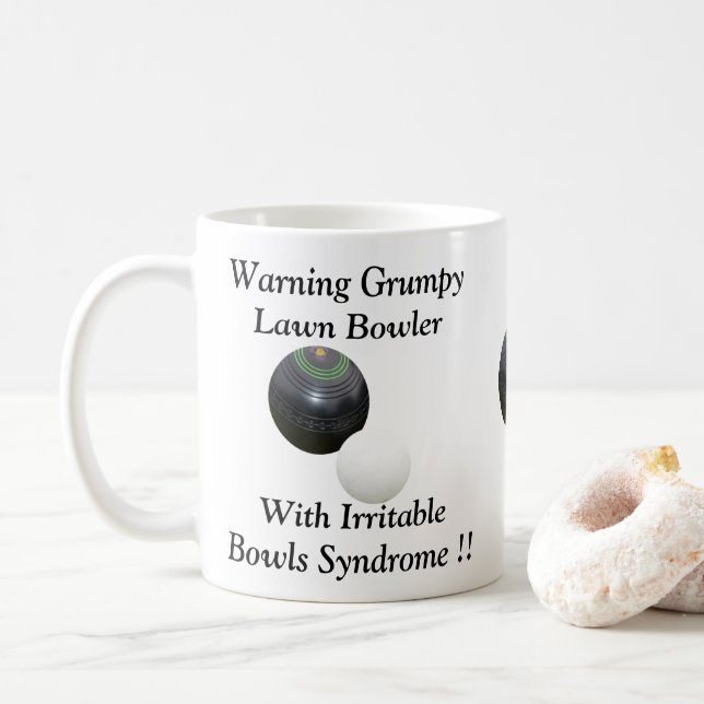 Funny Grumpy Lawn Bowler, Kaffeetasse (Mit Donut)