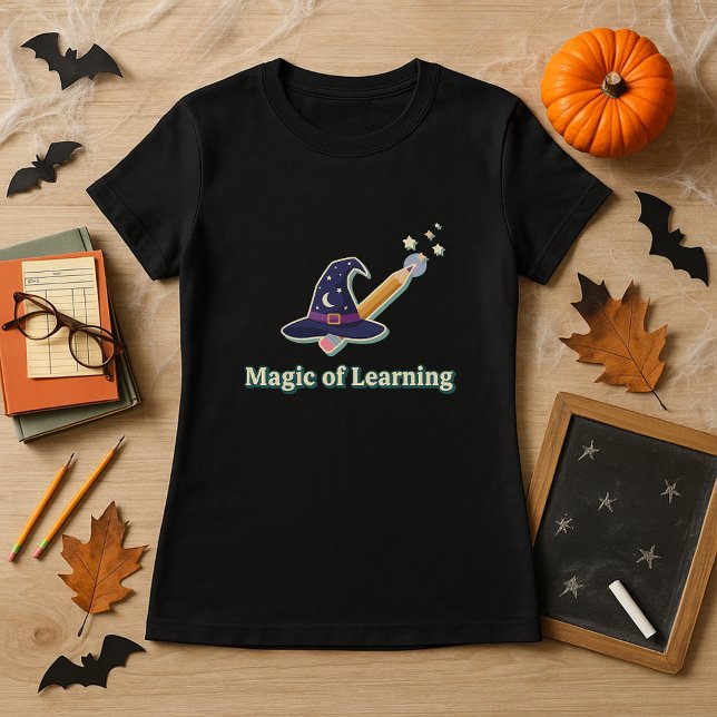 Funny Halloween Teacher Gift Magie des Lernens T-Shirt (Von Creator hochgeladen)