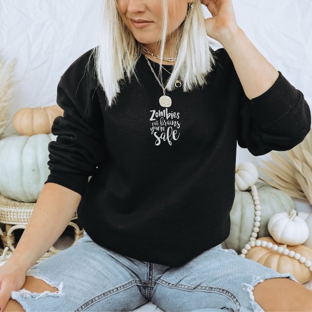 Funny Halloween Zombies Eat Brains Humor Sweater Sweatshirt (Von Creator hochgeladen)