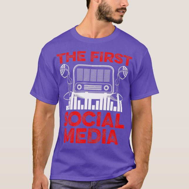Funny Ham Radio Operator First Social Media T-Shirt (Vorderseite)